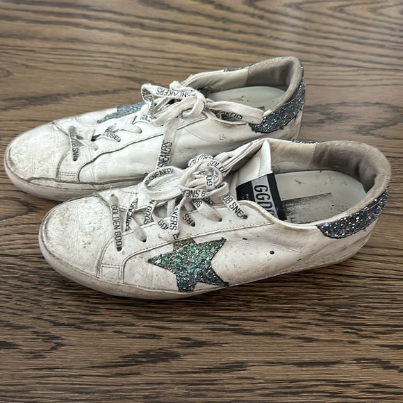 Golden Goose Superstar glittered distressed leather sneakers - Picture 3 of 3